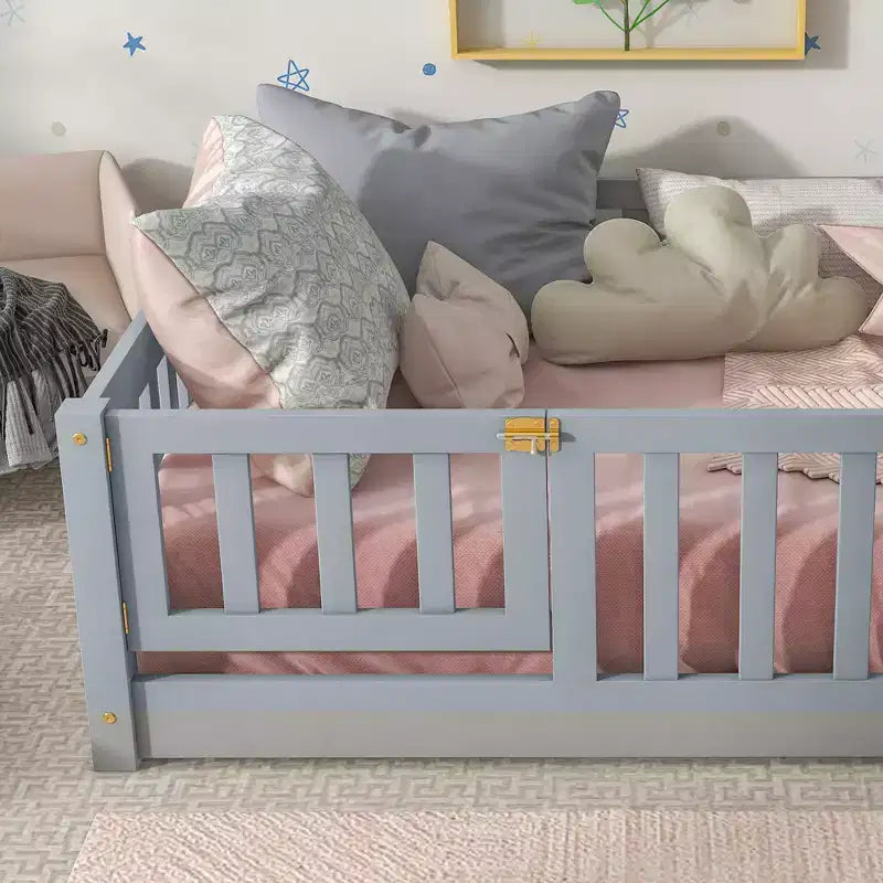 Twin Floor Bed with Fence & Door, Low Profile Montessori Kids Bed Frame, Solid Rubber Wood, Safety Guardrails, Easy Assembly