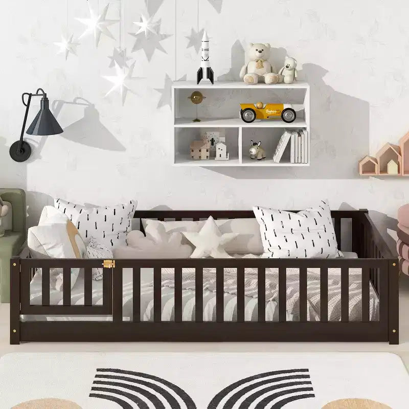 Bellemave Twin Floor Bed with Fence & Door, Low Profile Montessori Kids Bed Frame, Solid Rubber Wood, Safety Guardrails, Easy Assembly