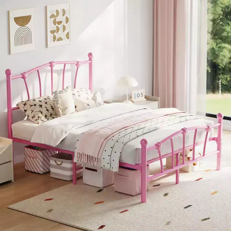 Heart-Shaped Metal Bed Frame with Headboard and Footboard, Platform Design with Strong Slat Support and Underbed Storage Space for Bedroom